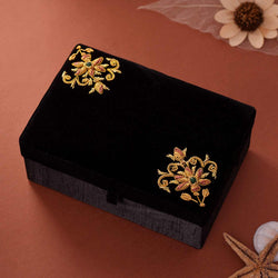 Artistically designed jewellery box
