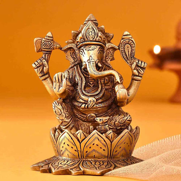 Lord Ganesha Sitting on Lotus Flower/Kamal Aasan (5 Inches)
