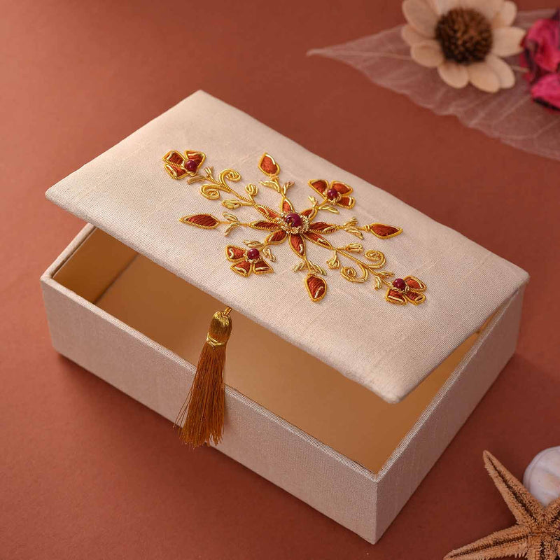 Royal Looking Zari Jewellery Box