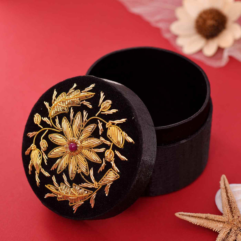 Round Shape Zari Jewellery Box