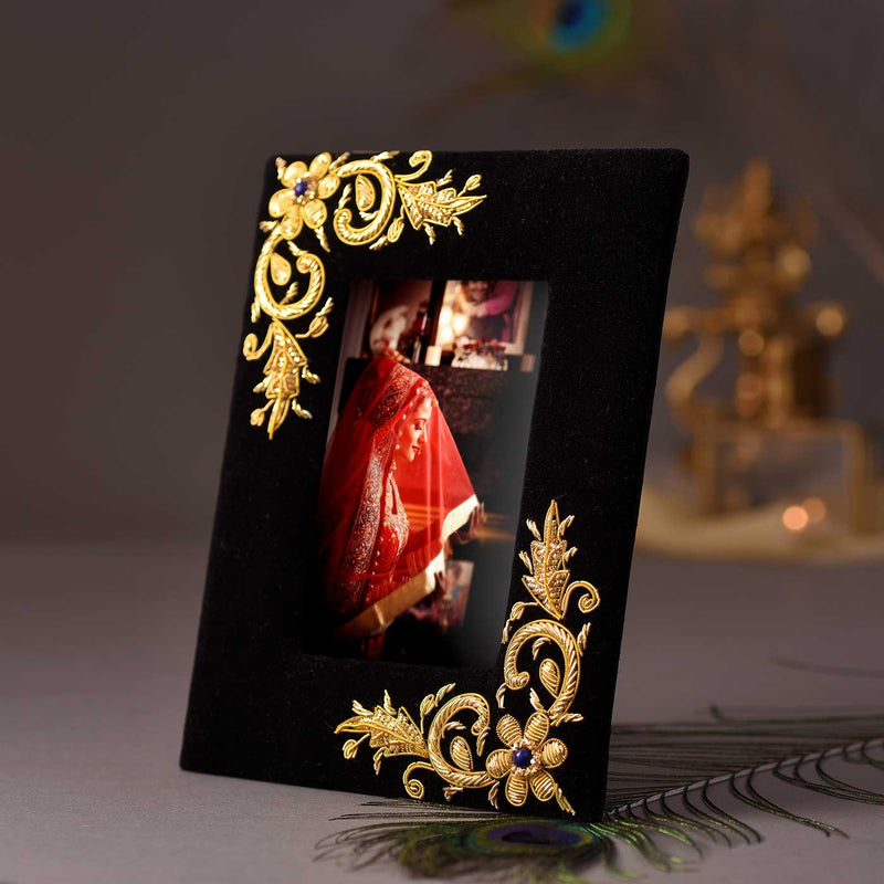 Handcrafted Zari Design Wooden Photo Frame