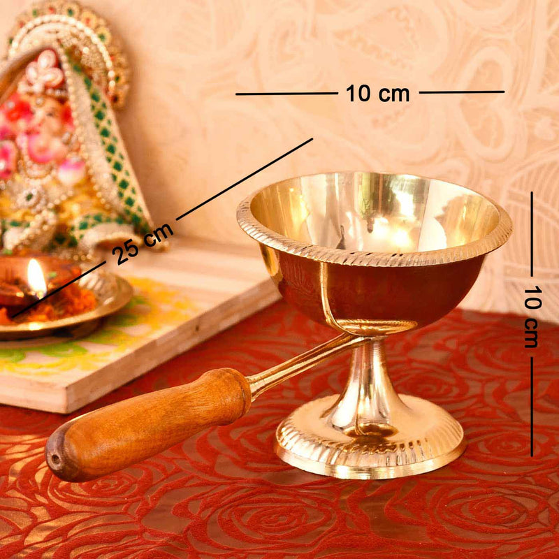 Elegant Aarti Deepak With Wooden Handle (4 Inches Height)