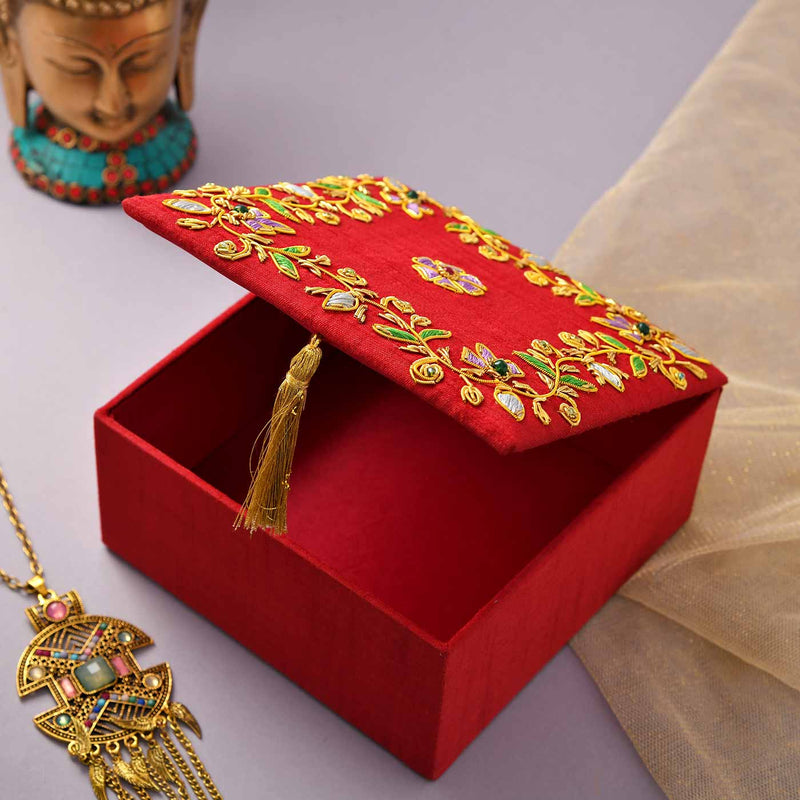 Exquisite Looking Jewellery Box