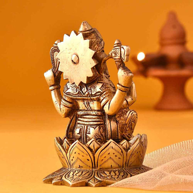 Lord Ganesha Sitting on Lotus Flower/Kamal Aasan (5 Inches)